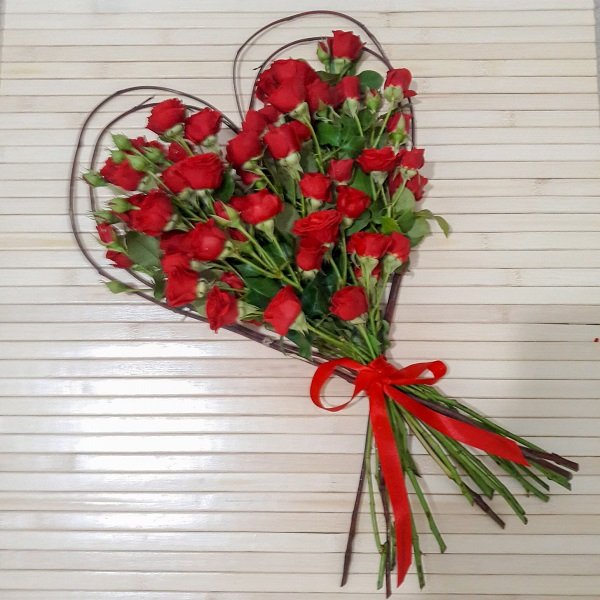 Красные розы в подарок с доставкой Ашдод